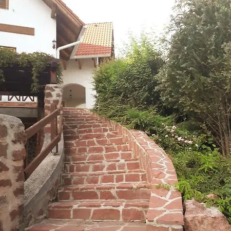 Voeroesko Vendeghaz شقة Balatonalmádi